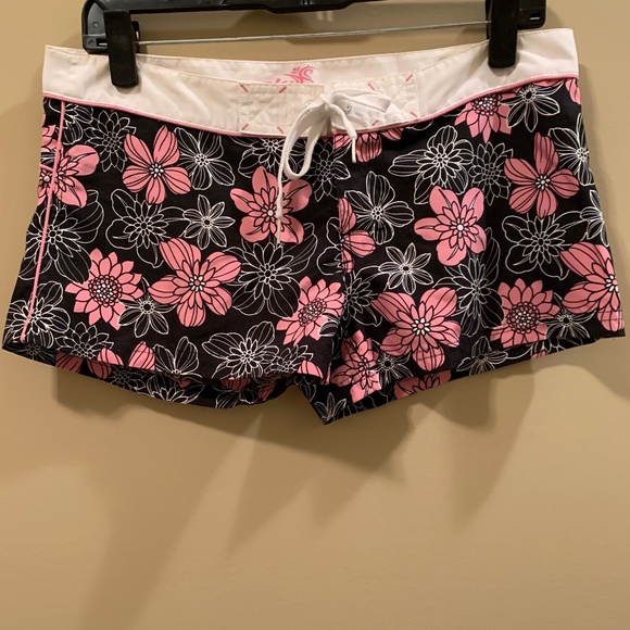 PINK SANDS VINTAGE LOW RISE SHORT SHORTS - SIZE SMALL - Picture 10 of 12